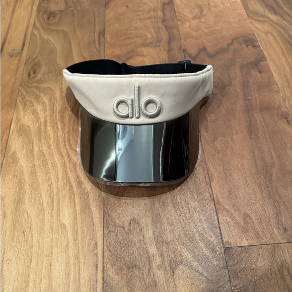 Airlift Solar Visor - Picture 3 of 5